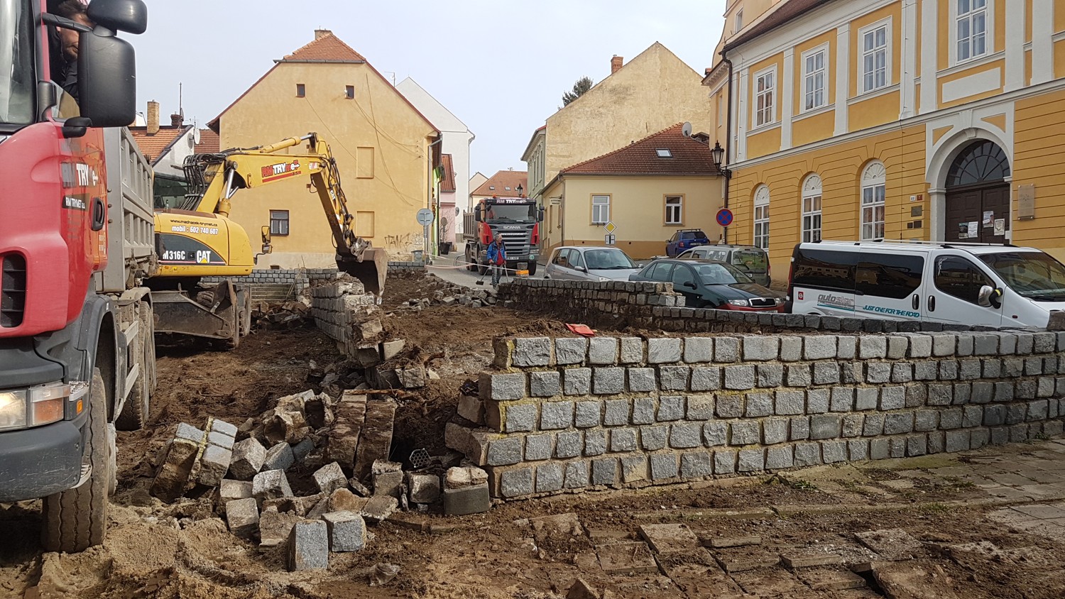 Začaly práce na úpravě proluky U Koupadel